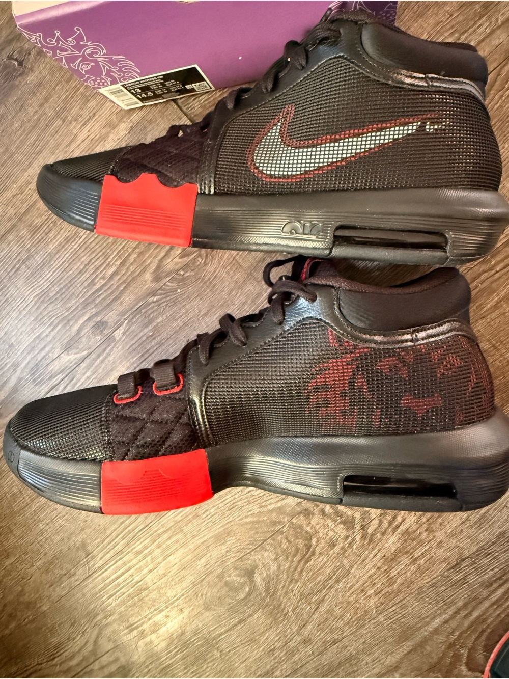 Nike LeBron Witness VII Bred Sneakers Black and Red Basketball Shoes